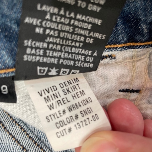 HUDSON JEANS {M} Vivid Denim Mini Skirt Raw Hem - Picture 8 of 9